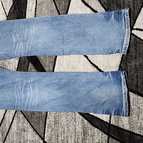 TRUE LUCK EMBROIDERED DISTRESSED STRAIGHT LEG DENIM JEAN - Picture 12 of 14